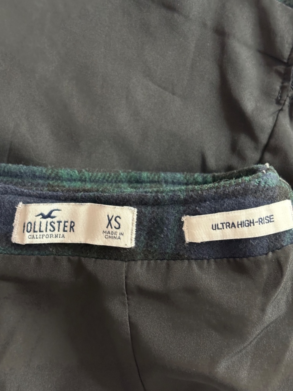 Hollister Ultra High Rise Mini Skirt - Navy Blue & Green Plaid Size XS - Picture 9 of 11